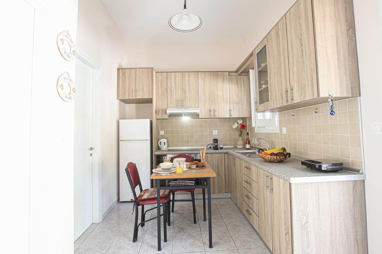 Angela'S House By The Sea Apartment Marathias  Exterior photo